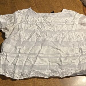 Liz Claiborne White Textured Blouse